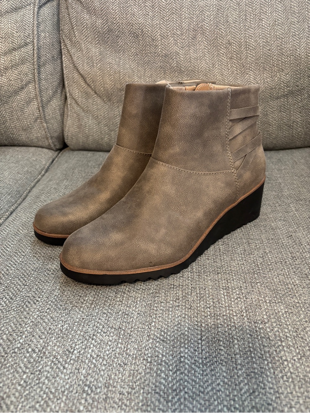 Life Stride Ankle Boots Wedge Heel Woman’s Multiple Sizes